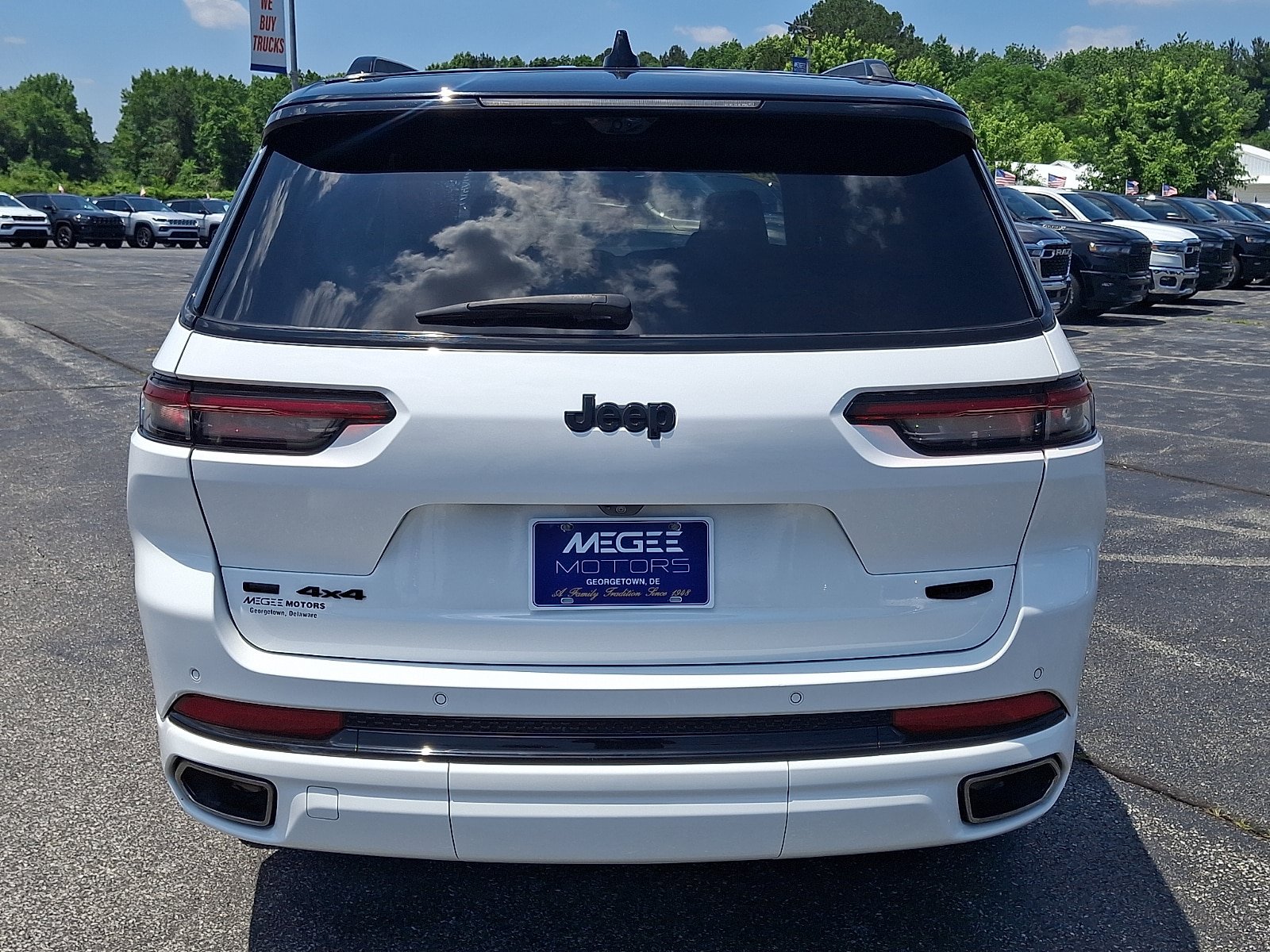 Certified 2023 Jeep Grand Cherokee L Summit AWD/4WD image 5