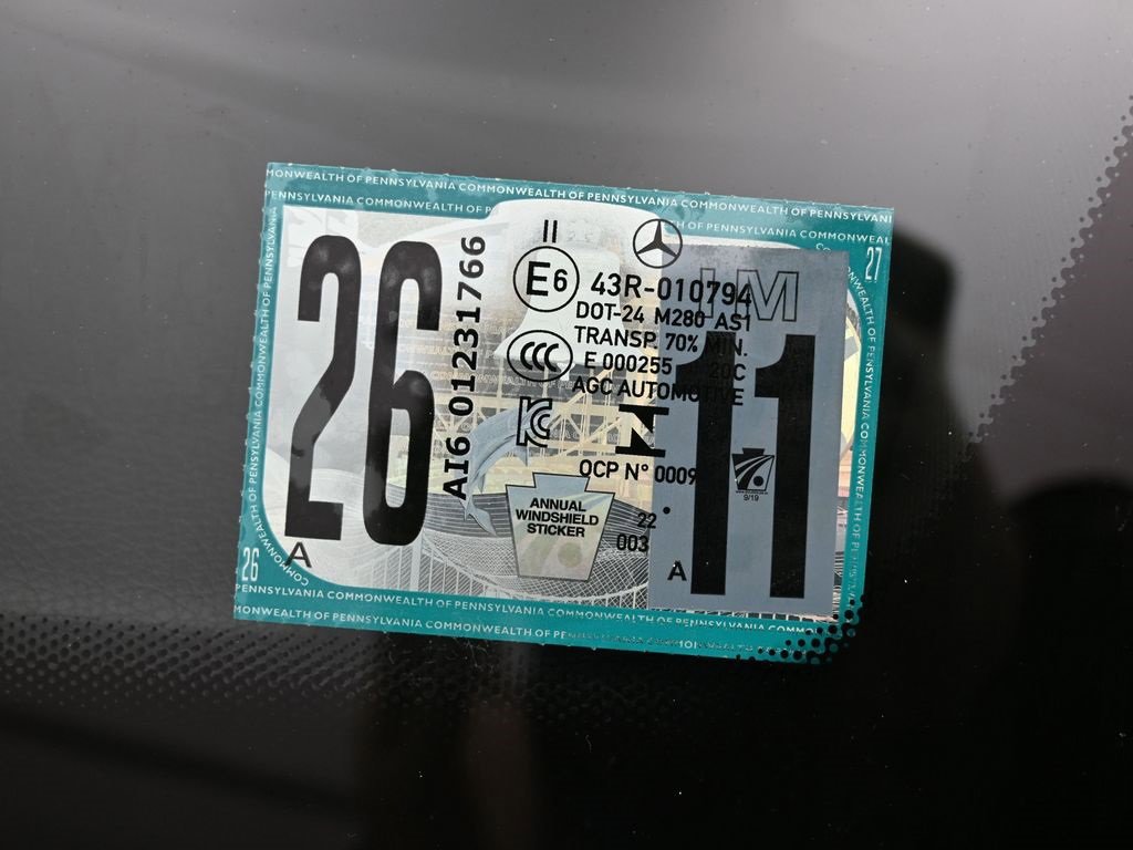 Used 2023 Mercedes-Benz EQB 250+ w/ Exclusive Package image 9