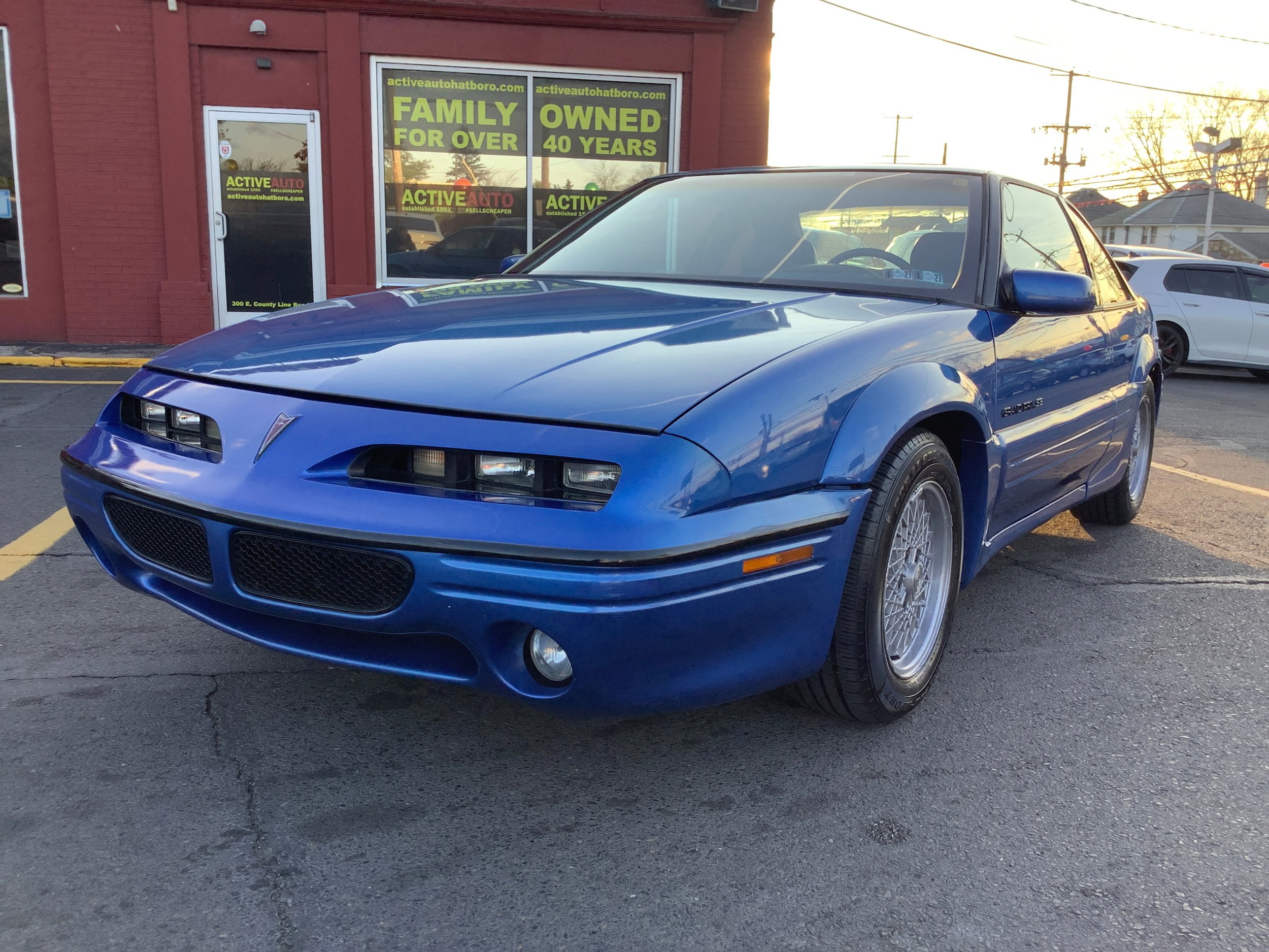 Used 1994 Pontiac Grand Prix SE image 3