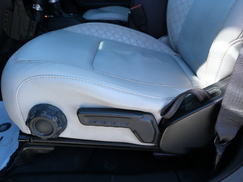 Used 2022 Jeep Gladiator Overland image 24