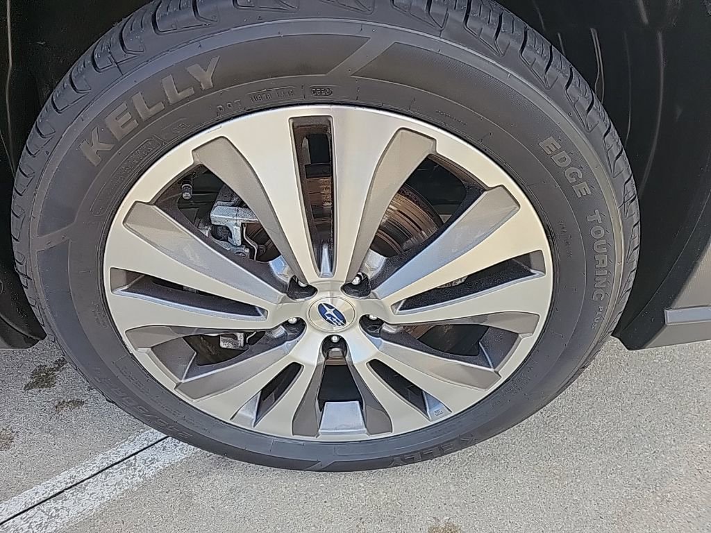 Used 2022 Subaru Ascent Touring image 6