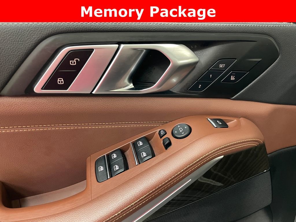 Used 2022 BMW X5 xDrive40i w/ M Sport Package image 9