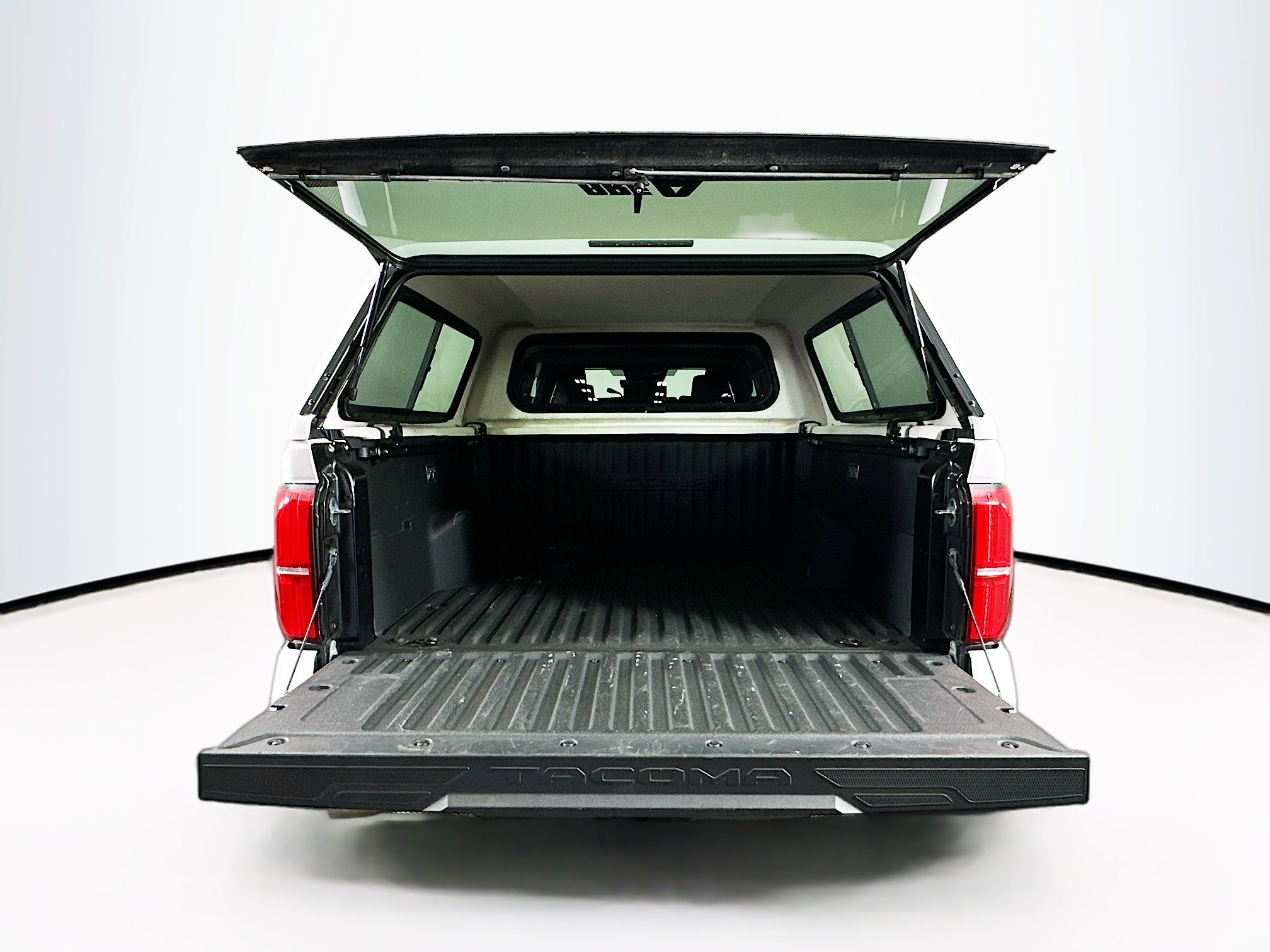 Used 2024 Toyota Tacoma TRD Off-Road image 27