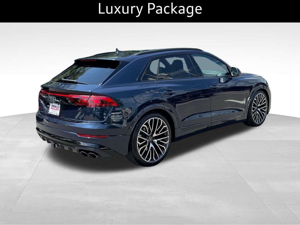 Used 2024 Audi SQ8 Prestige AWD/4WD image 8