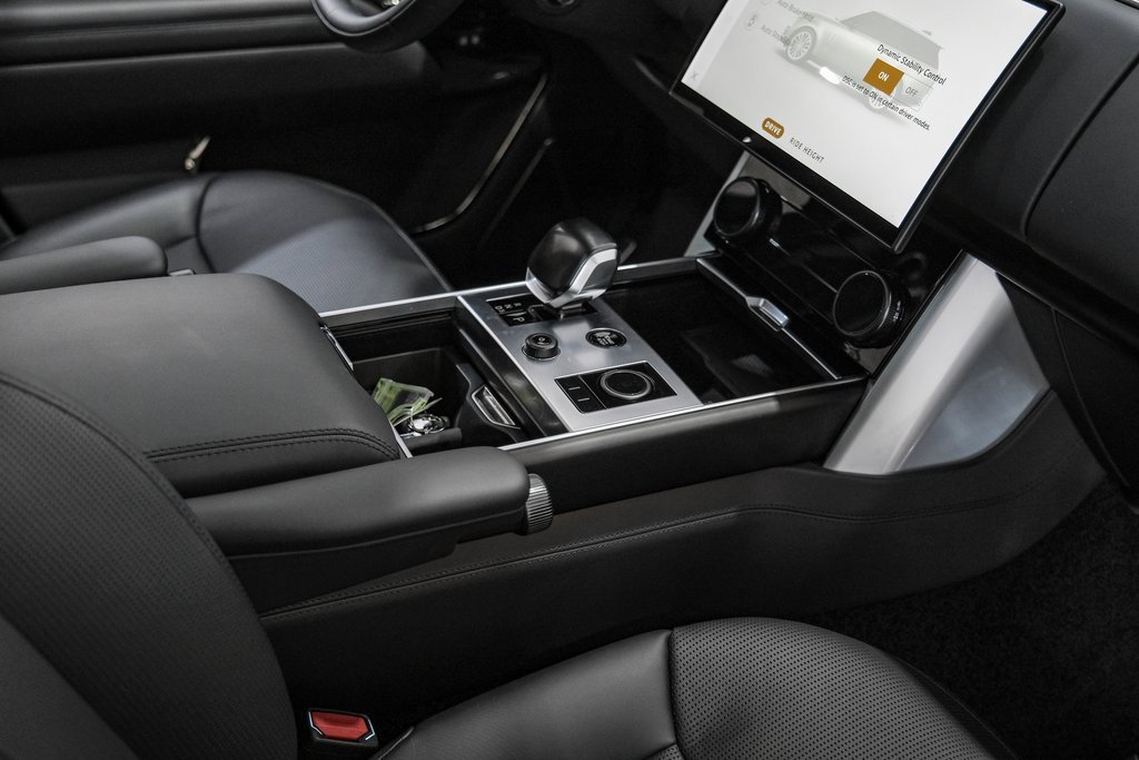 Used 2023 Land Rover Range Rover SV image 24