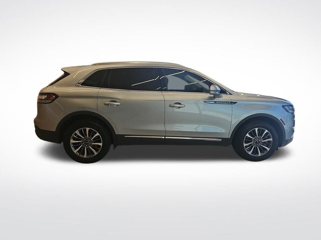 Used 2023 Lincoln Nautilus AWD image 6