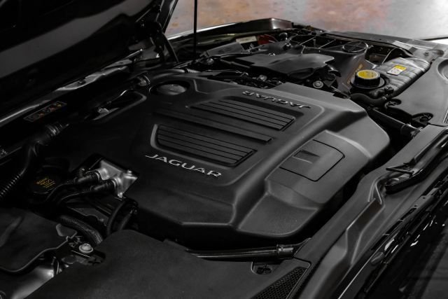 Used 2017 Jaguar F-TYPE S AWD/4WD image 43