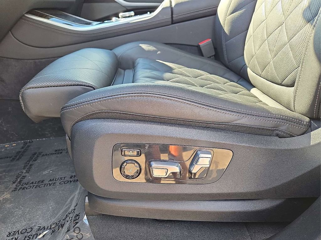 Used 2024 BMW X5 xDrive50e image 23