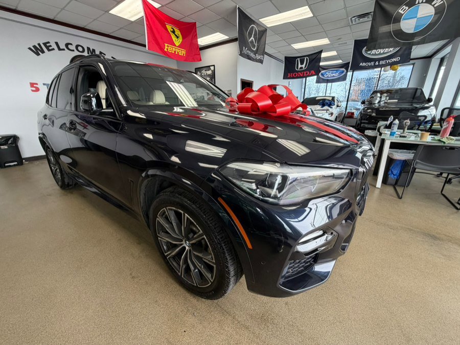 Used 2019 BMW X5 xDrive40i w/ M Sport Package AWD/4WD image 13