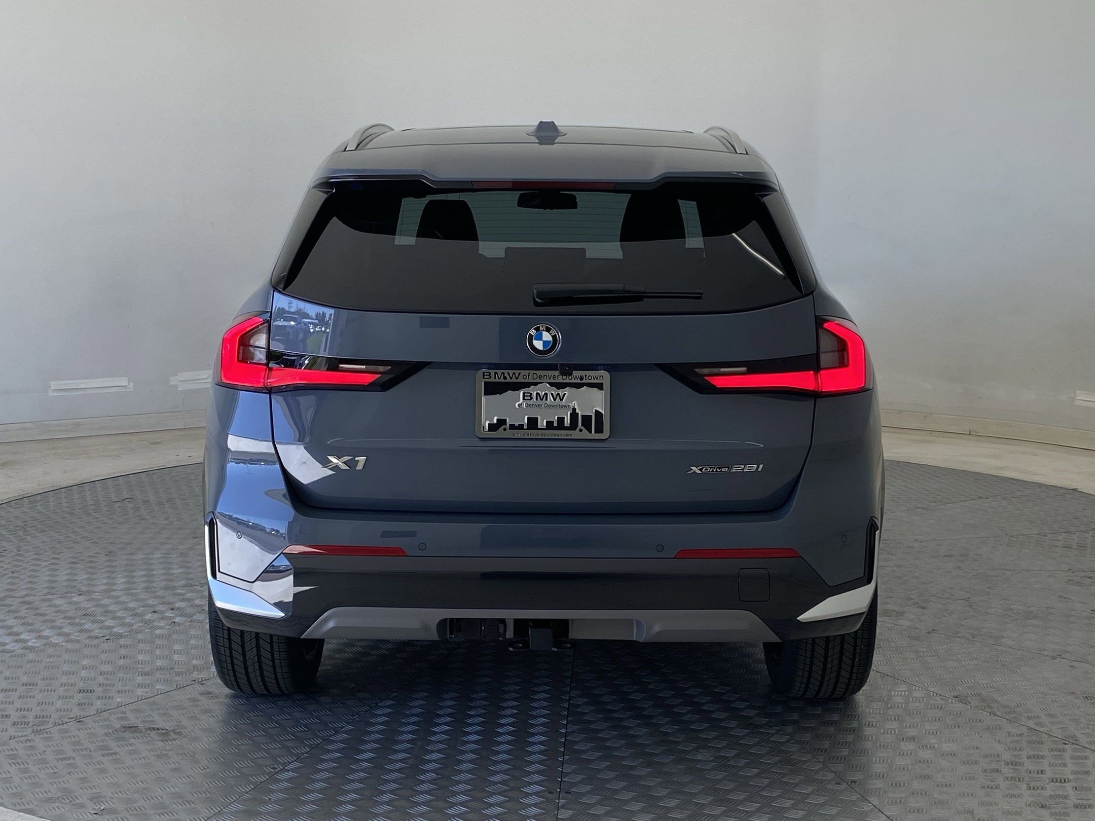 Used 2025 BMW X1 xDrive28i w/ Technology Package image 9