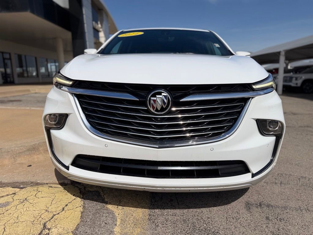 Used 2024 Buick Enclave Premium image 2