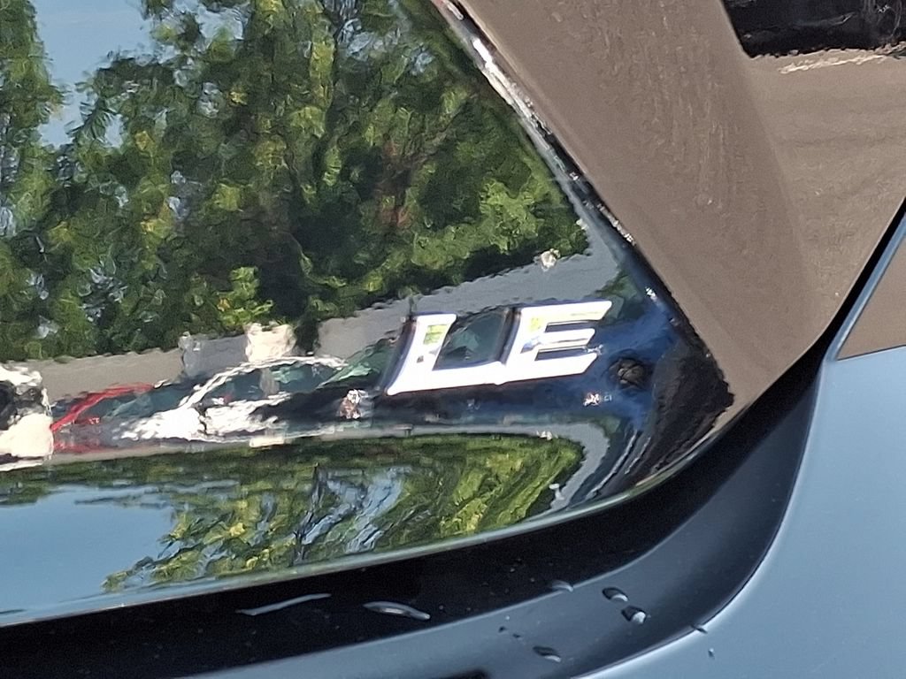 Used 2025 Toyota Camry LE FWD image 31