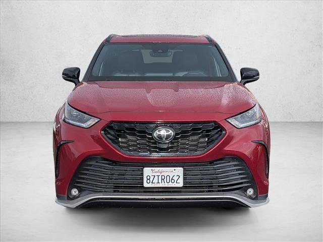 Used 2022 Toyota Highlander XSE video 2