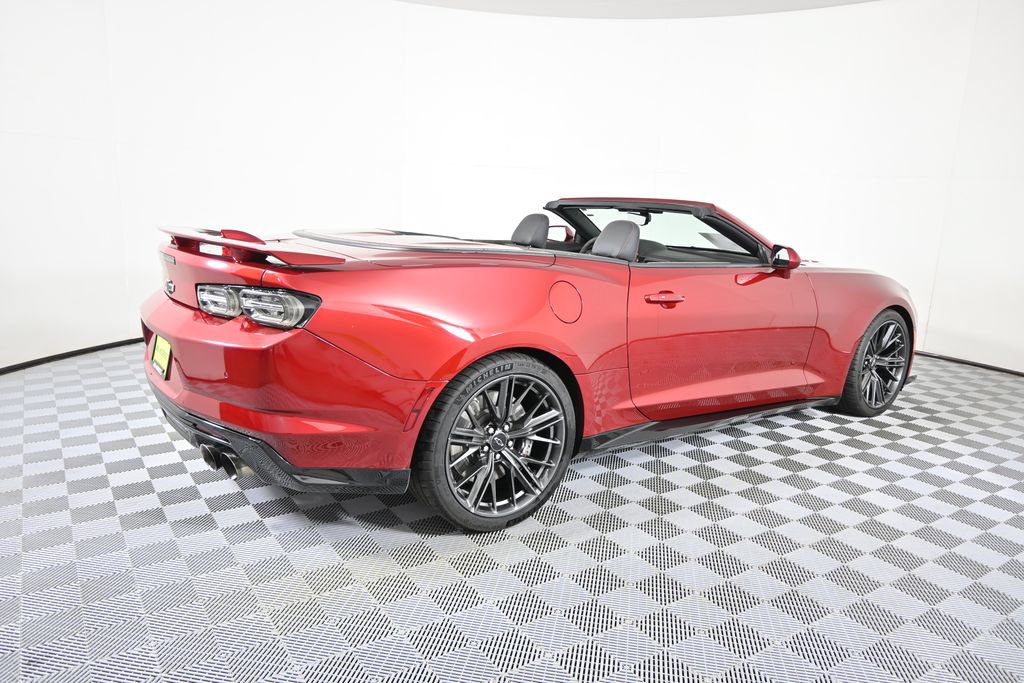 Used 2021 Chevrolet Camaro ZL1 w/ LPO, ZL1 Protection Package RWD image 6