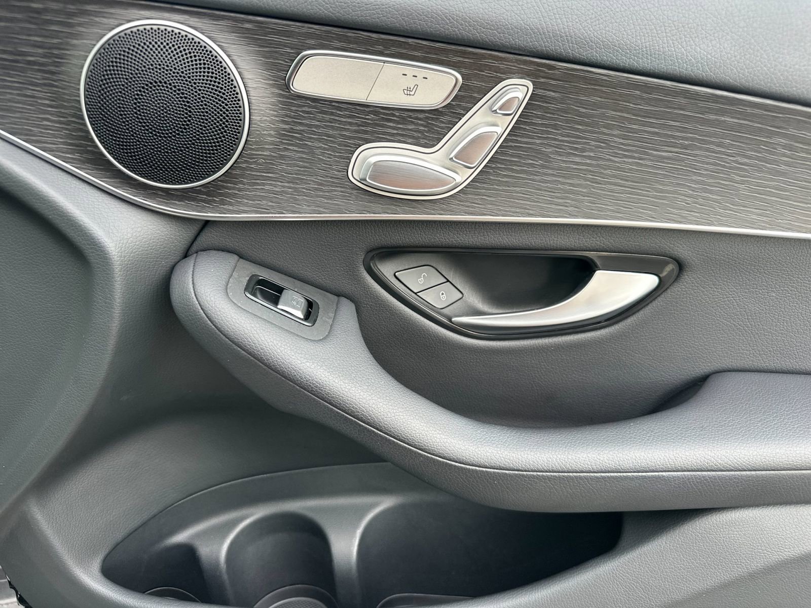 Certified 2022 Mercedes-Benz GLC 300 image 19