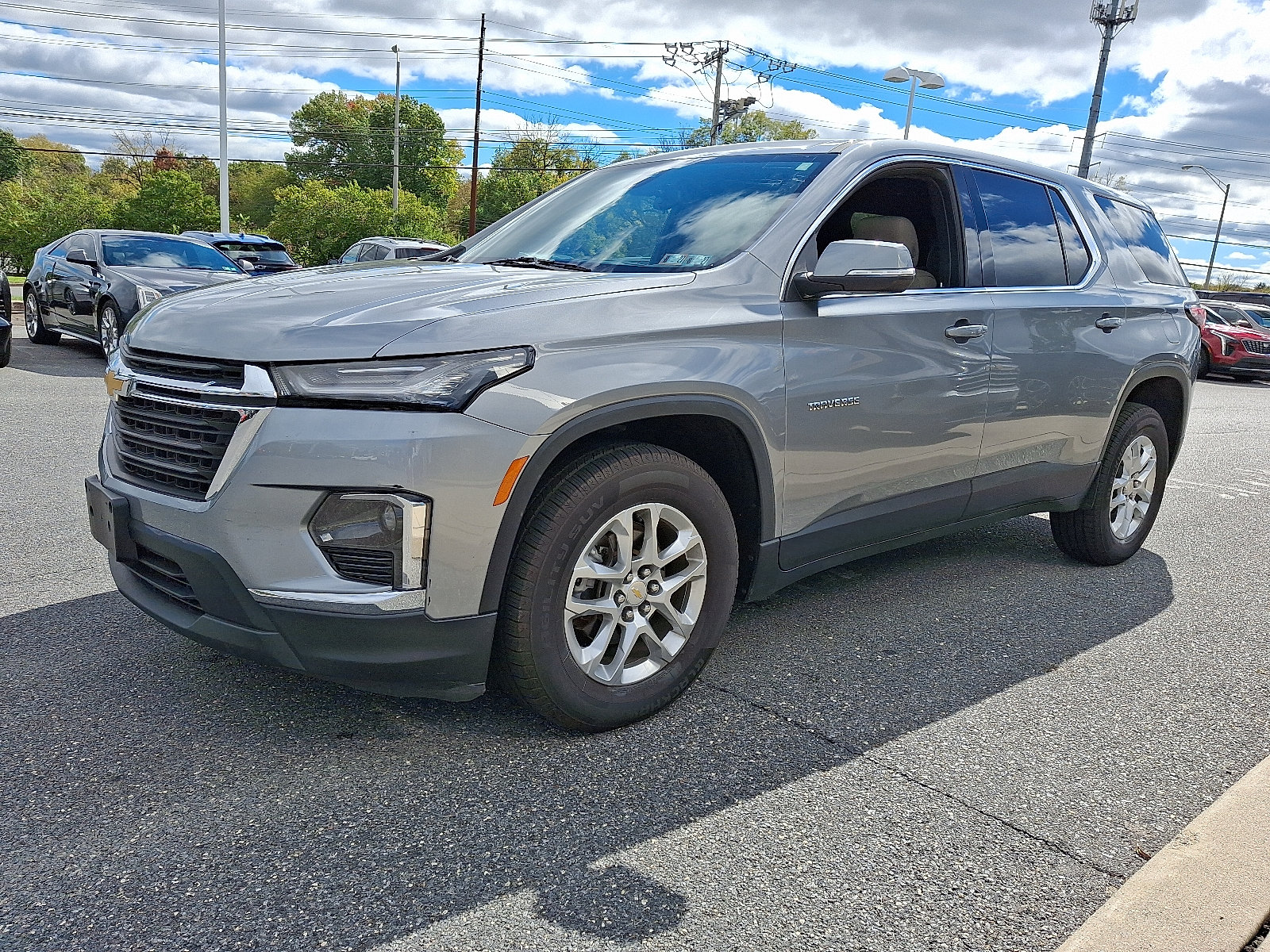 Certified 2023 Chevrolet Traverse LS w/ Safety Package FWD image 3
