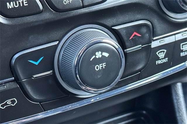 Used 2020 Jeep Cherokee Latitude image 29