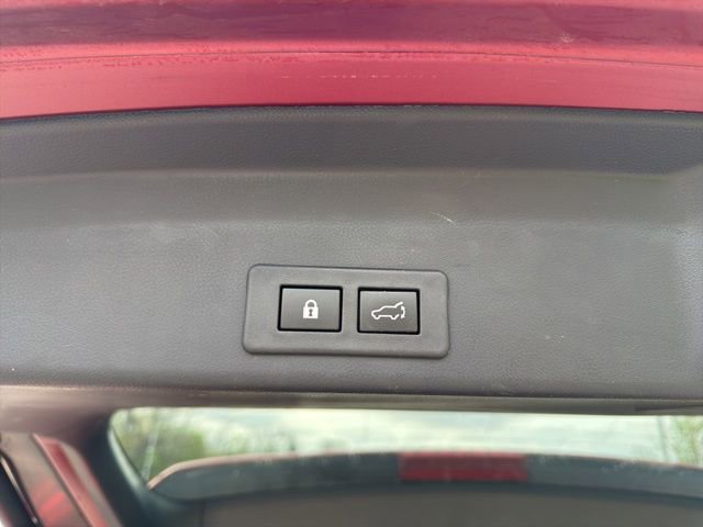 Used 2023 Subaru Ascent Premium w/ Convenience Package image 12