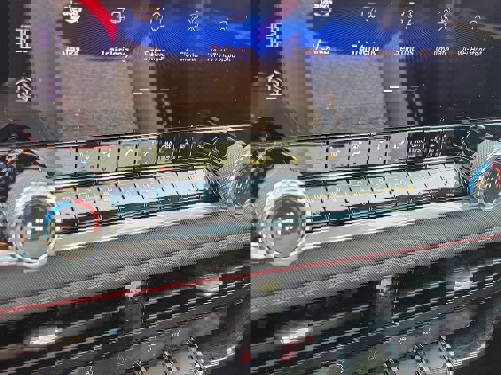 Used 2024 Chevrolet Colorado Z71 w/ Z71 Convenience Package 2 image 29