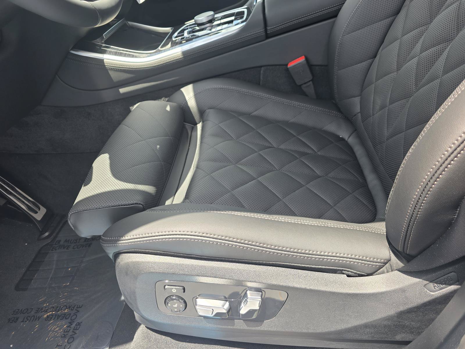 New 2026 BMW X5 xDrive40i w/ M Sport Package AWD/4WD image 16
