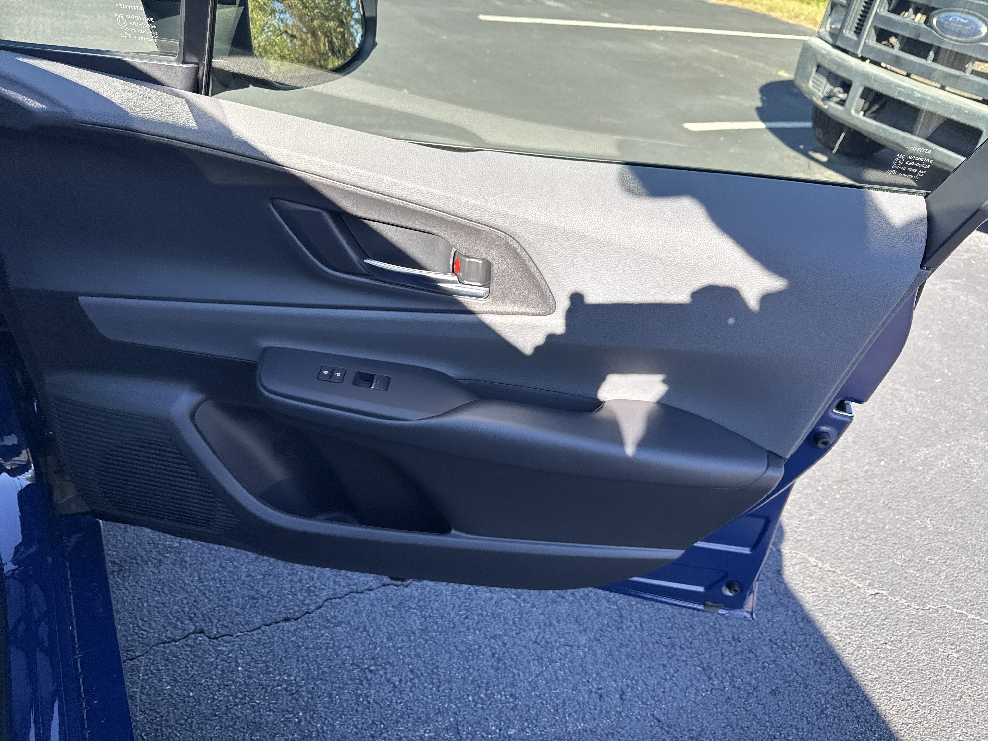 New 2026 Toyota Prius XLE image 36