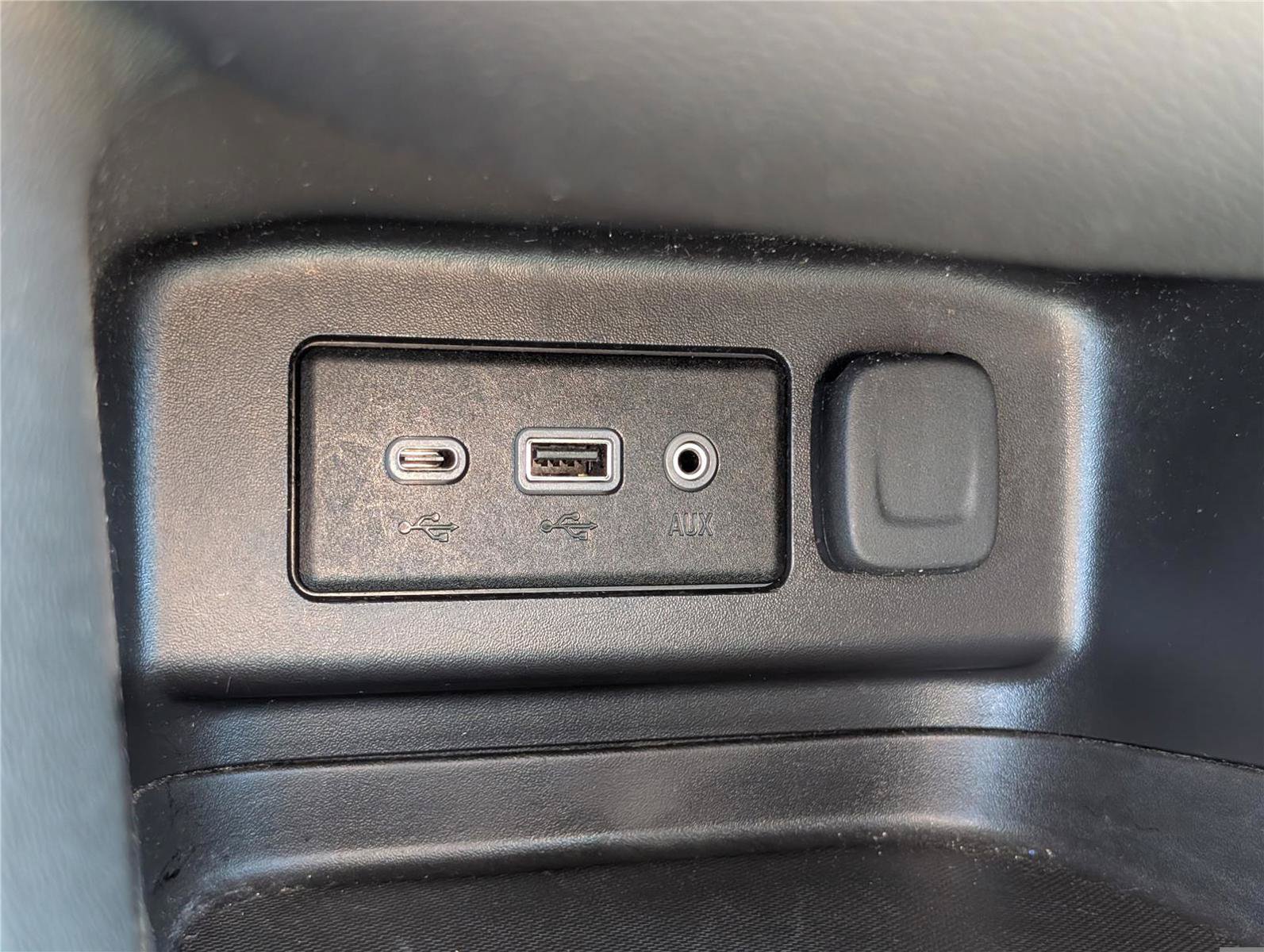 Used 2024 Chevrolet Equinox LT AWD/4WD image 26