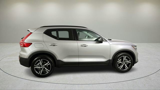 New 2026 Volvo XC40 B5 Core w/ Climate Package AWD/4WD image 3