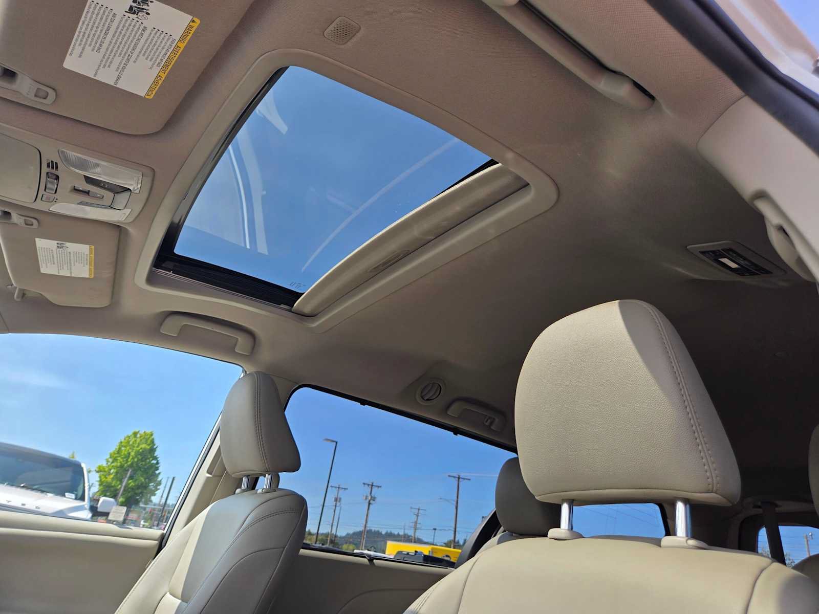 Certified 2020 Toyota Sienna XLE w/ XLE Navigation Package AWD/4WD image 25