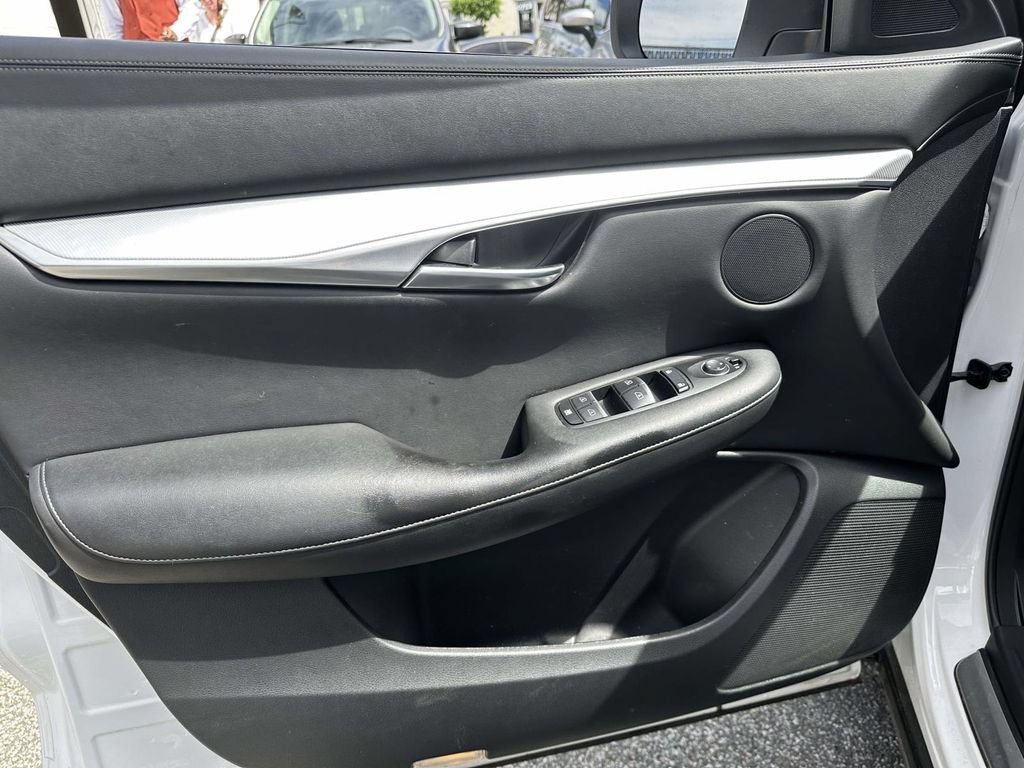 Used 2021 INFINITI QX50 Luxe FWD image 17