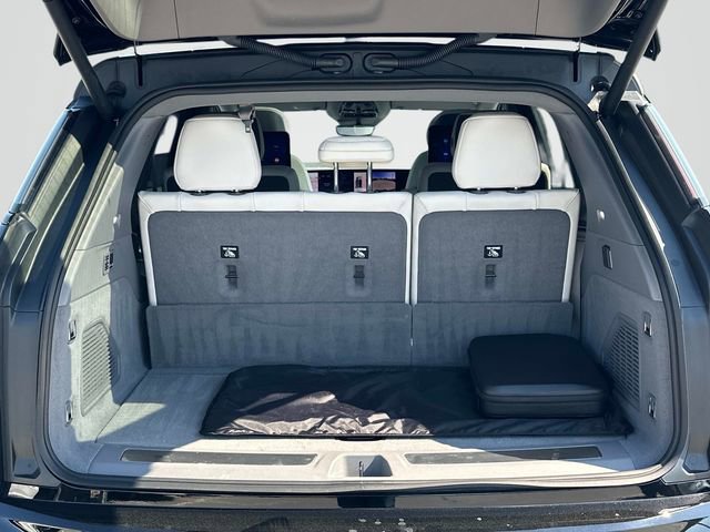 Used 2025 Cadillac Escalade IQ Sport 1 w/ LPO, ONYX Package AWD/4WD image 19