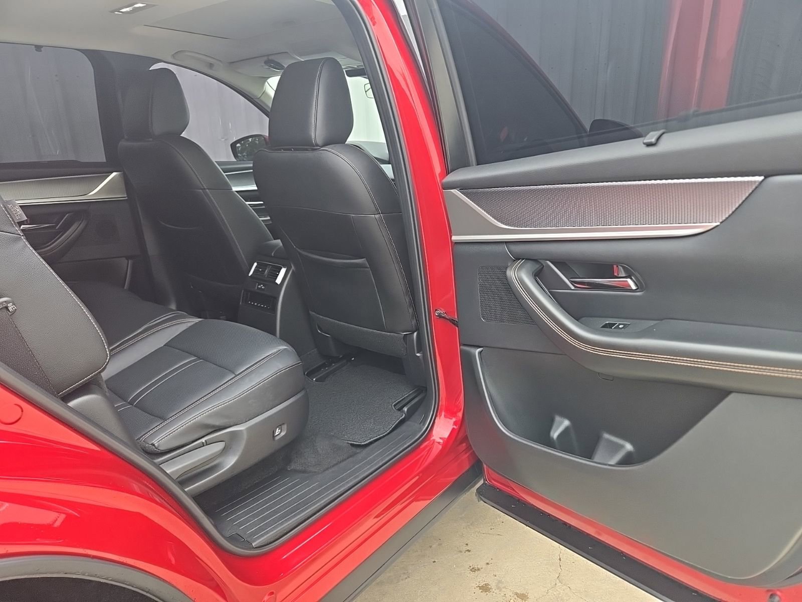 Certified 2025 MAZDA CX-90 3.3 Turbo w/ Preferred Package image 14
