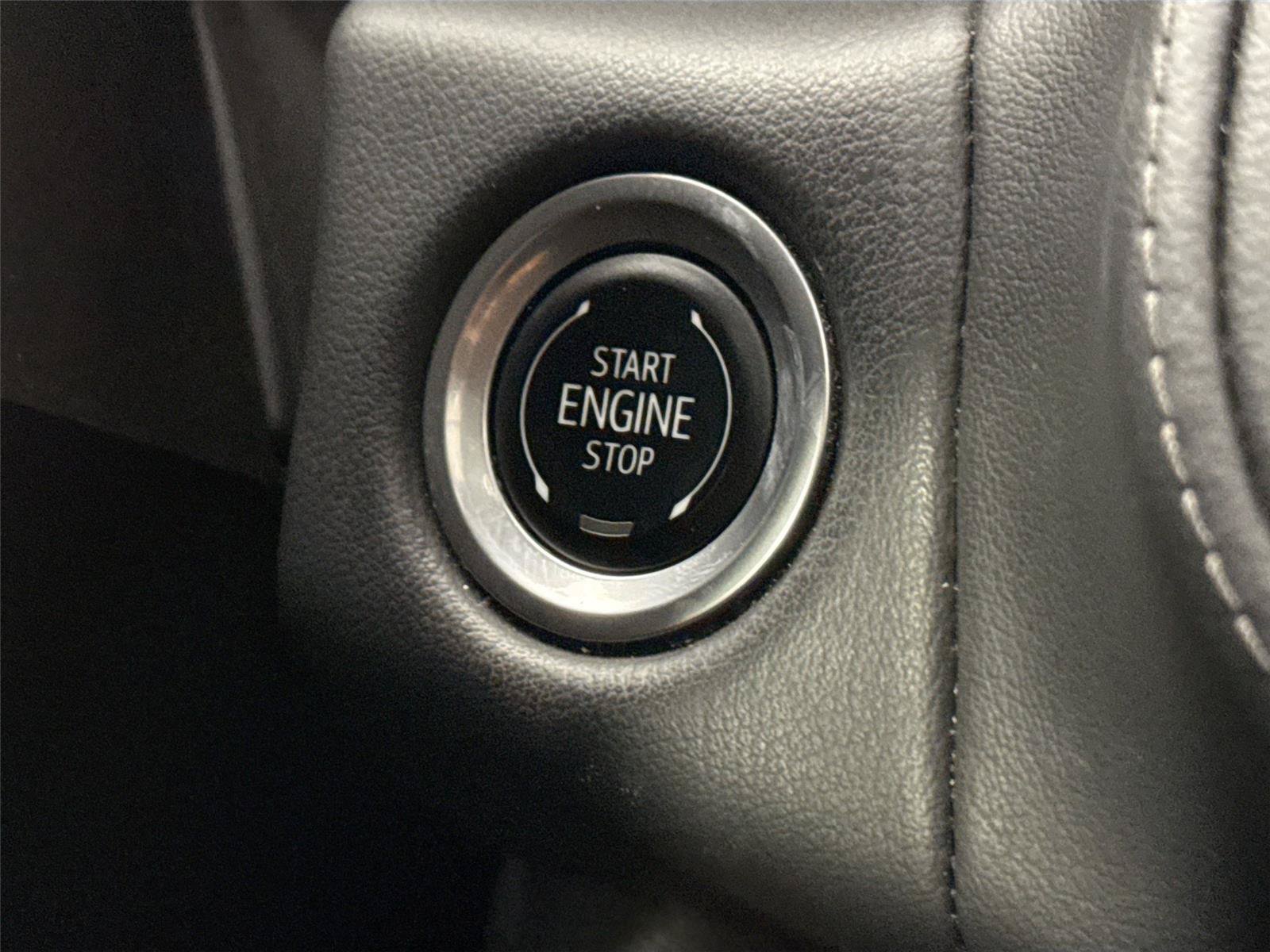 Used 2024 Chevrolet Tahoe Z71 w/ Luxury Package AWD/4WD image 21