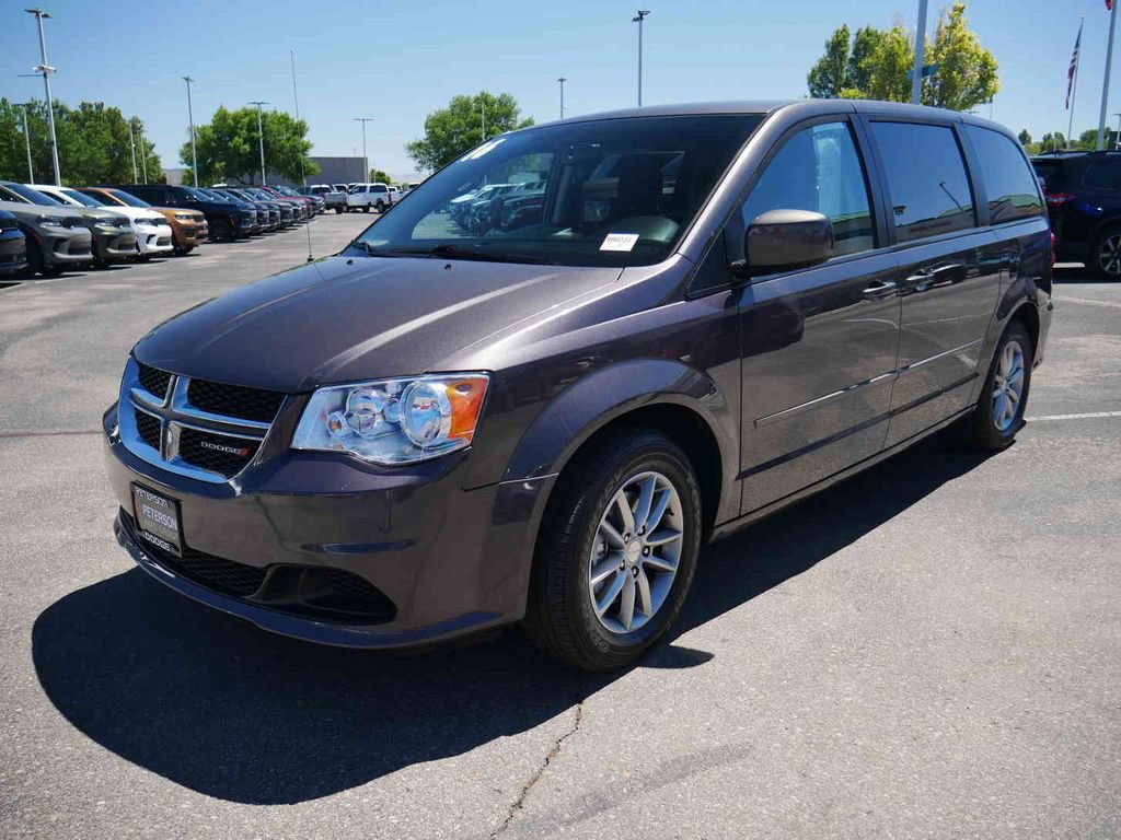 Used 2016 Dodge Grand Caravan SE FWD image 3