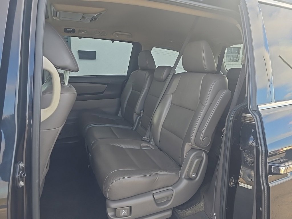 Used 2015 Honda Odyssey Touring image 17