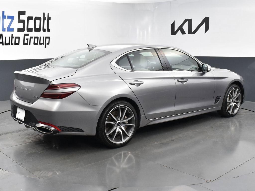 Used 2025 Genesis G70 2.5T image 5