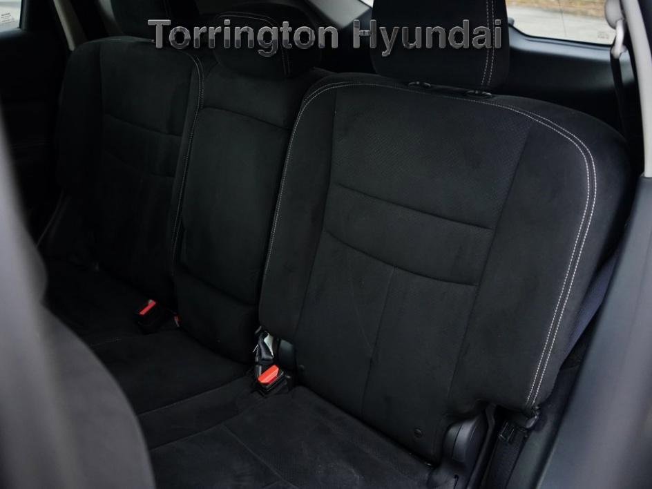 Used 2015 Nissan Murano SV w/ Premium Package image 28