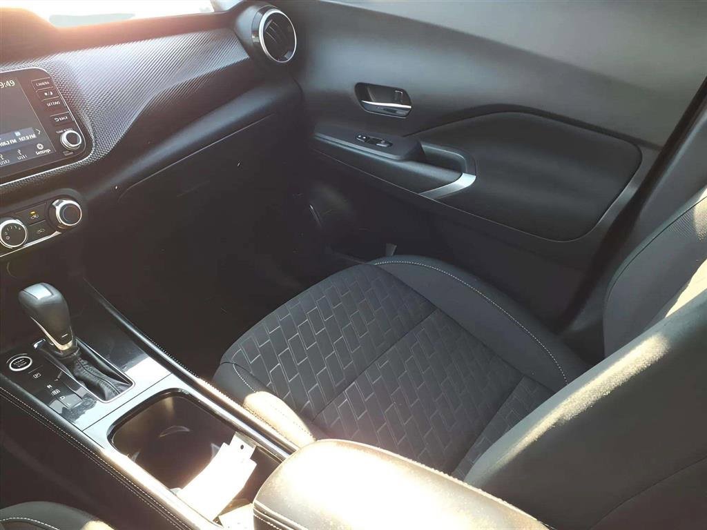 Used 2024 Nissan Kicks SV image 12