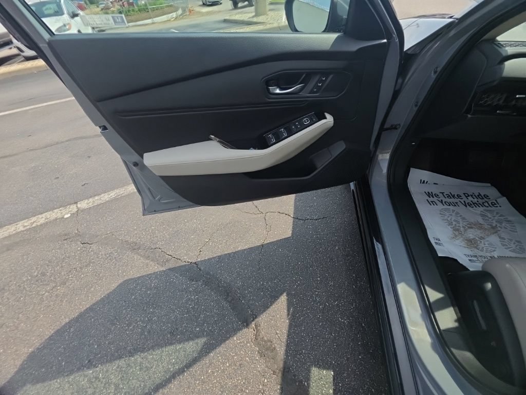 Used 2025 Honda Accord Touring image 12