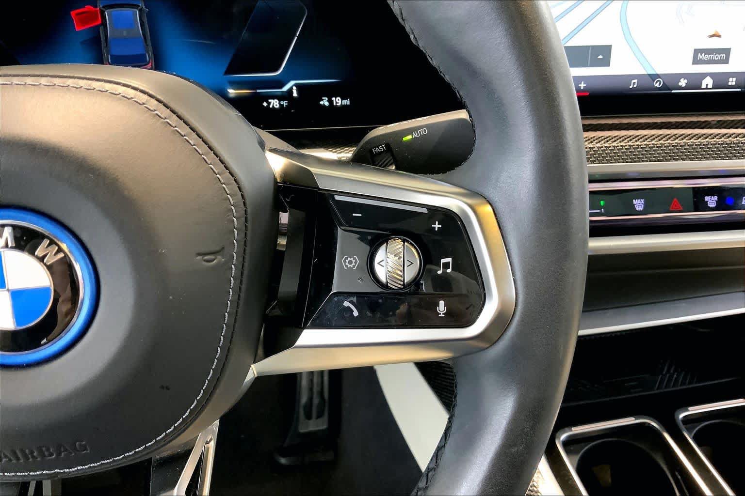 Used 2024 BMW i7 xDrive60 w/ Executive Package AWD/4WD image 24