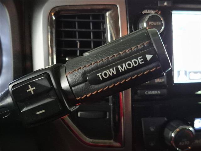 Used 2018 Nissan Titan Platinum Reserve w/ Platinum Utility Package RWD image 13