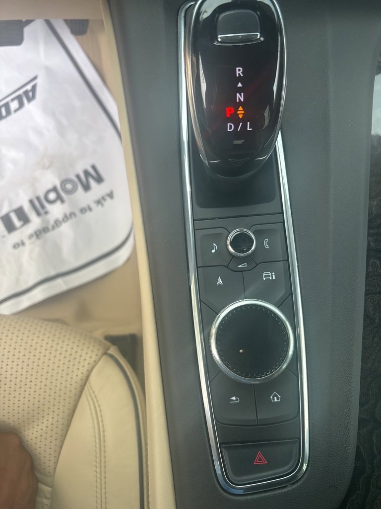 Used 2023 Cadillac Escalade Premium Luxury w/ Performance Package image 31