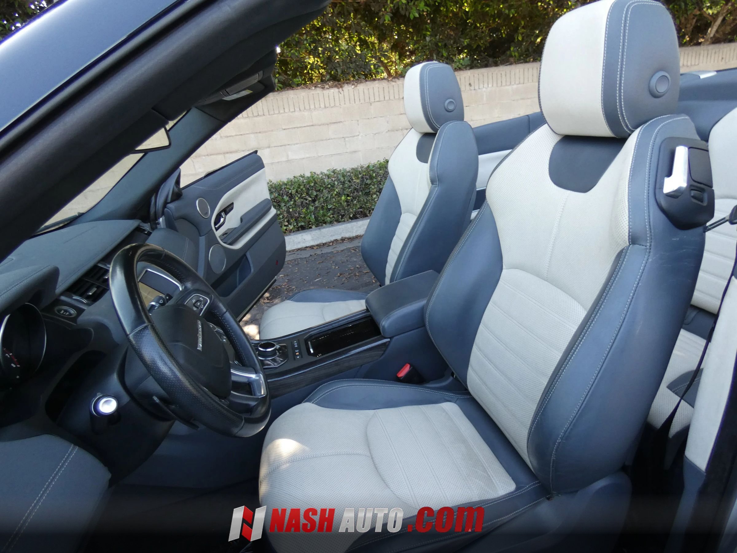 Used 2019 Land Rover Range Rover Evoque SE Dynamic AWD/4WD image 24