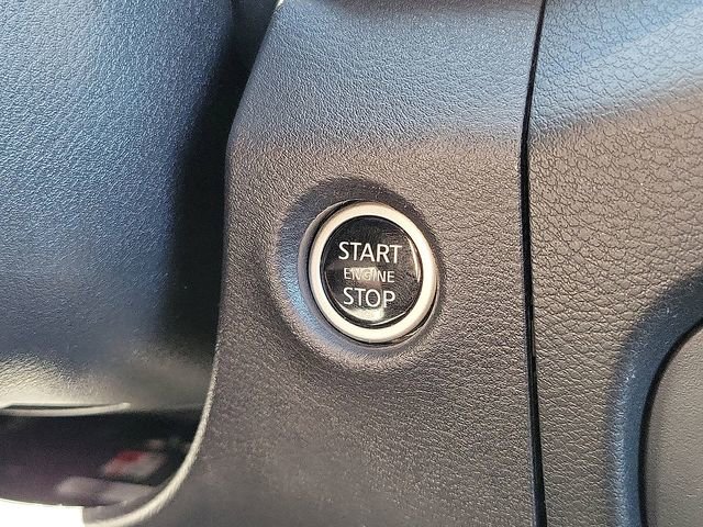 Used 2023 Nissan Frontier SV w/ Tow Package image 13