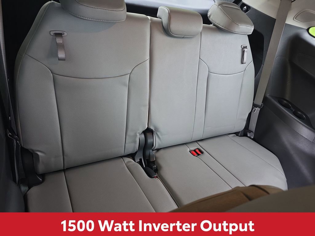 Used 2025 Toyota Sienna XLE w/ XLE Plus Package AWD/4WD image 18