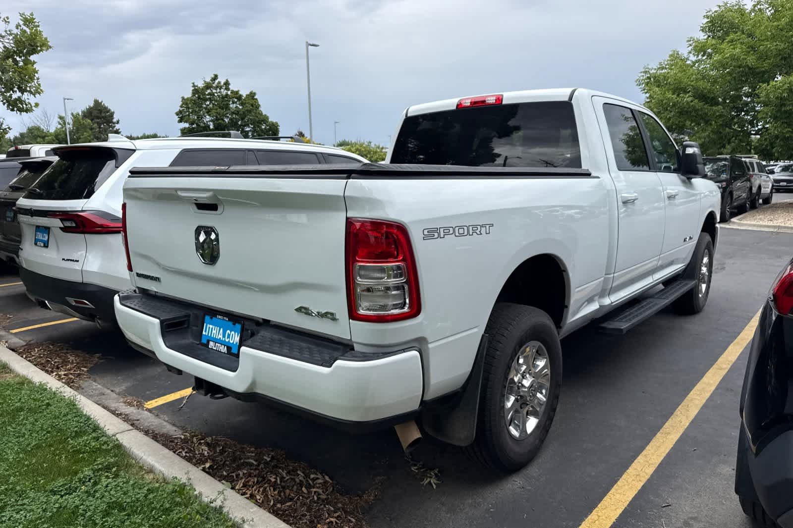 Used 2024 RAM 2500 Big Horn w/ Sport Appearance Package AWD/4WD image 4