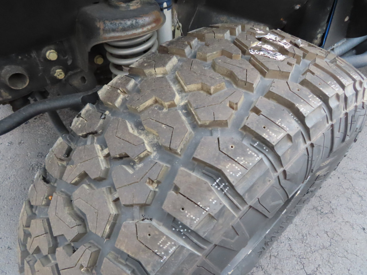 Used 2016 Jeep Wrangler Rubicon w/ Power Convenience Group image 12