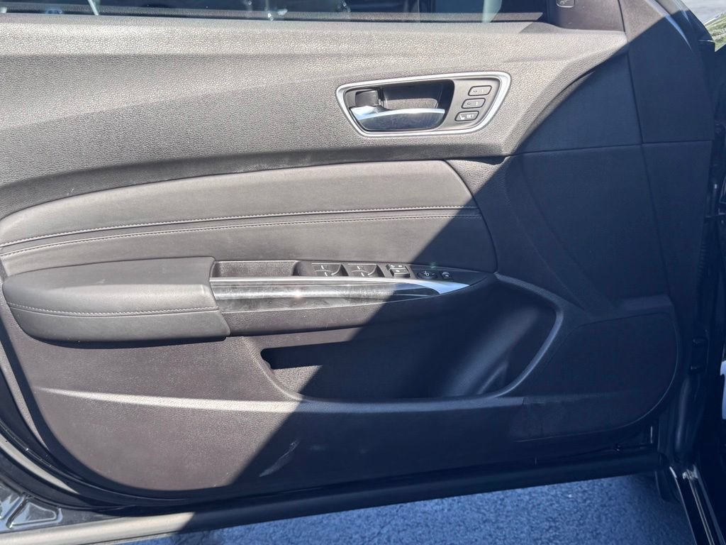 Used 2018 Acura TLX w/ Technology Package FWD image 22