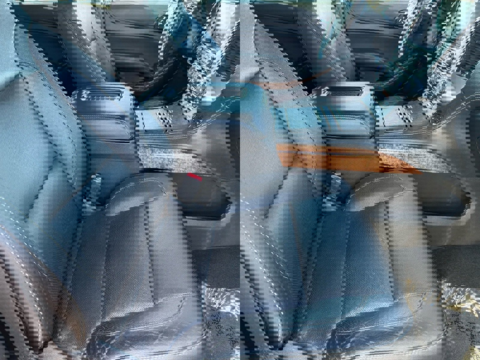 Used 2018 Chevrolet Suburban Premier image 32