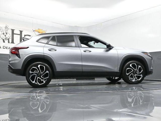 New 2026 Chevrolet Trax RS w/ Sunroof Package FWD image 31
