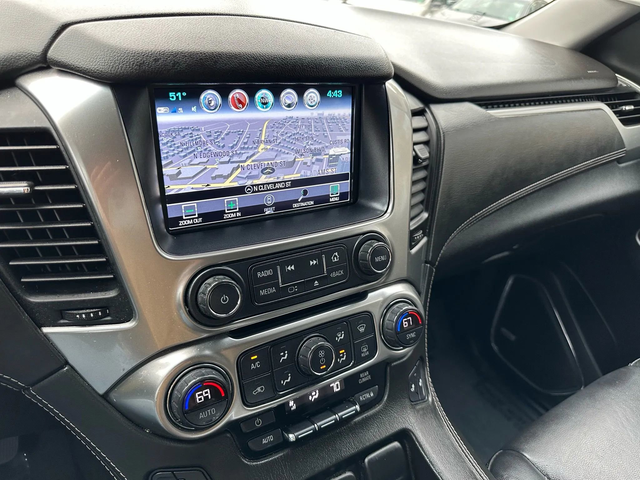 Used 2019 Chevrolet Tahoe LT image 29